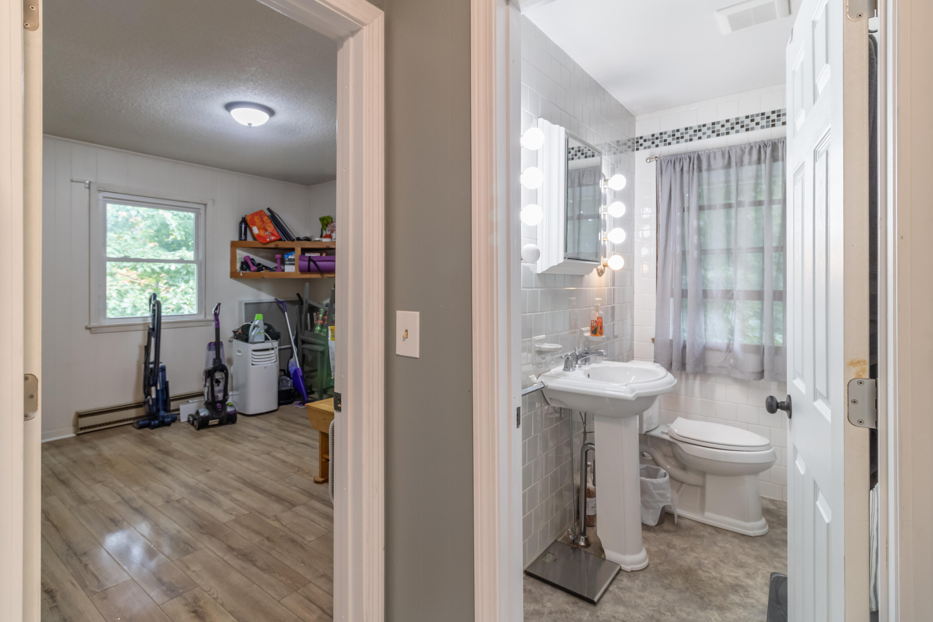 278 Sunset Road Deer Isle, ME 04627 - Photo 28 of 75 278 Sunset Road Interiors-23