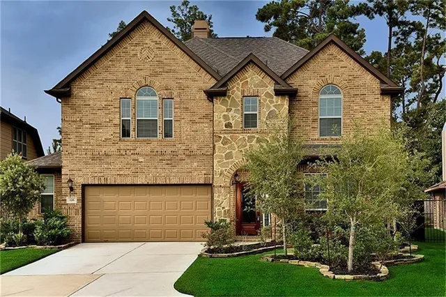 $665,000 | 126 Hearthshire Circle, The Woodlands, TX 77354