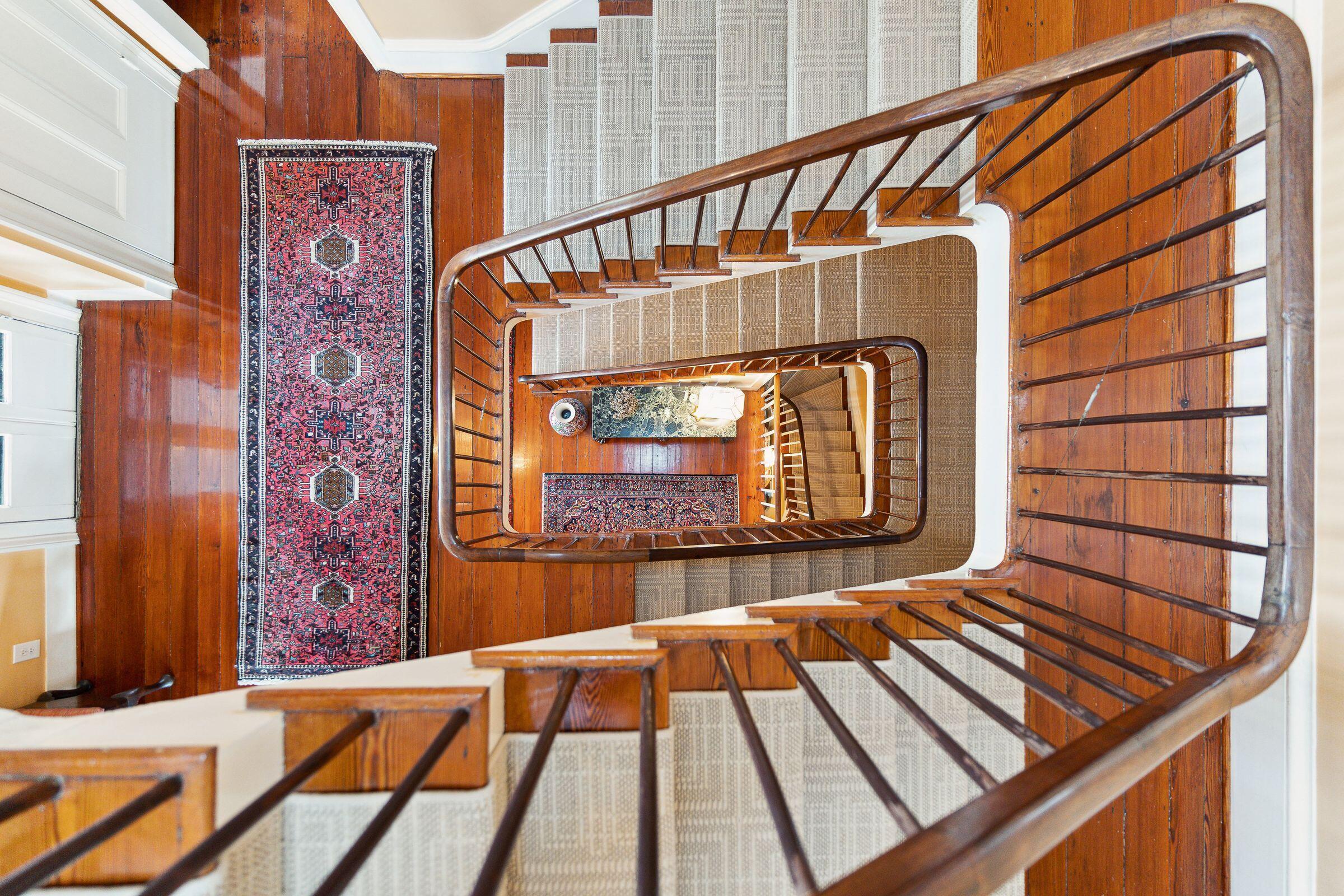 92 Tradd Street Charleston, SC 29401 - Photo 22 of 63 Staircase
