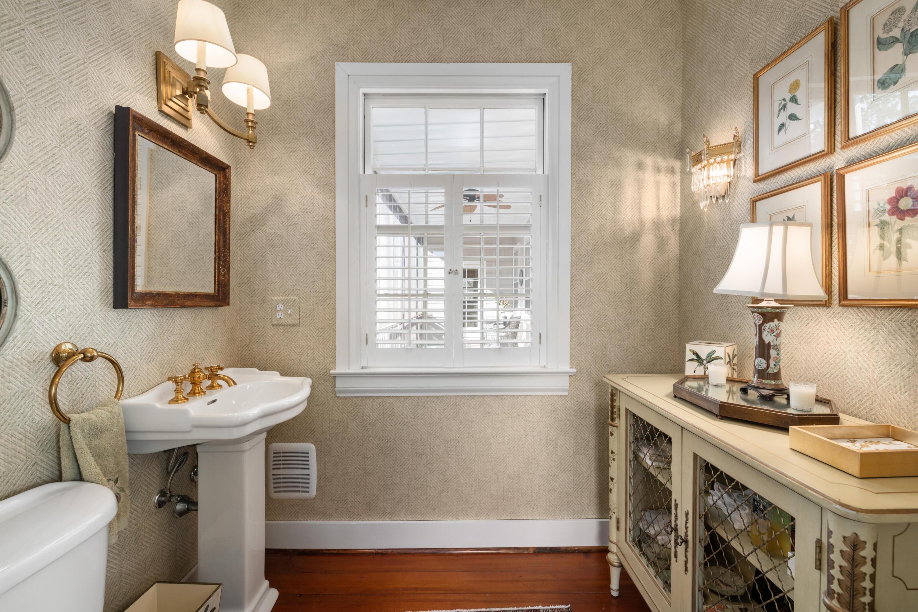 92 Tradd Street Charleston, SC 29401 - Photo 28 of 63 Half Bathroom off Drawing room