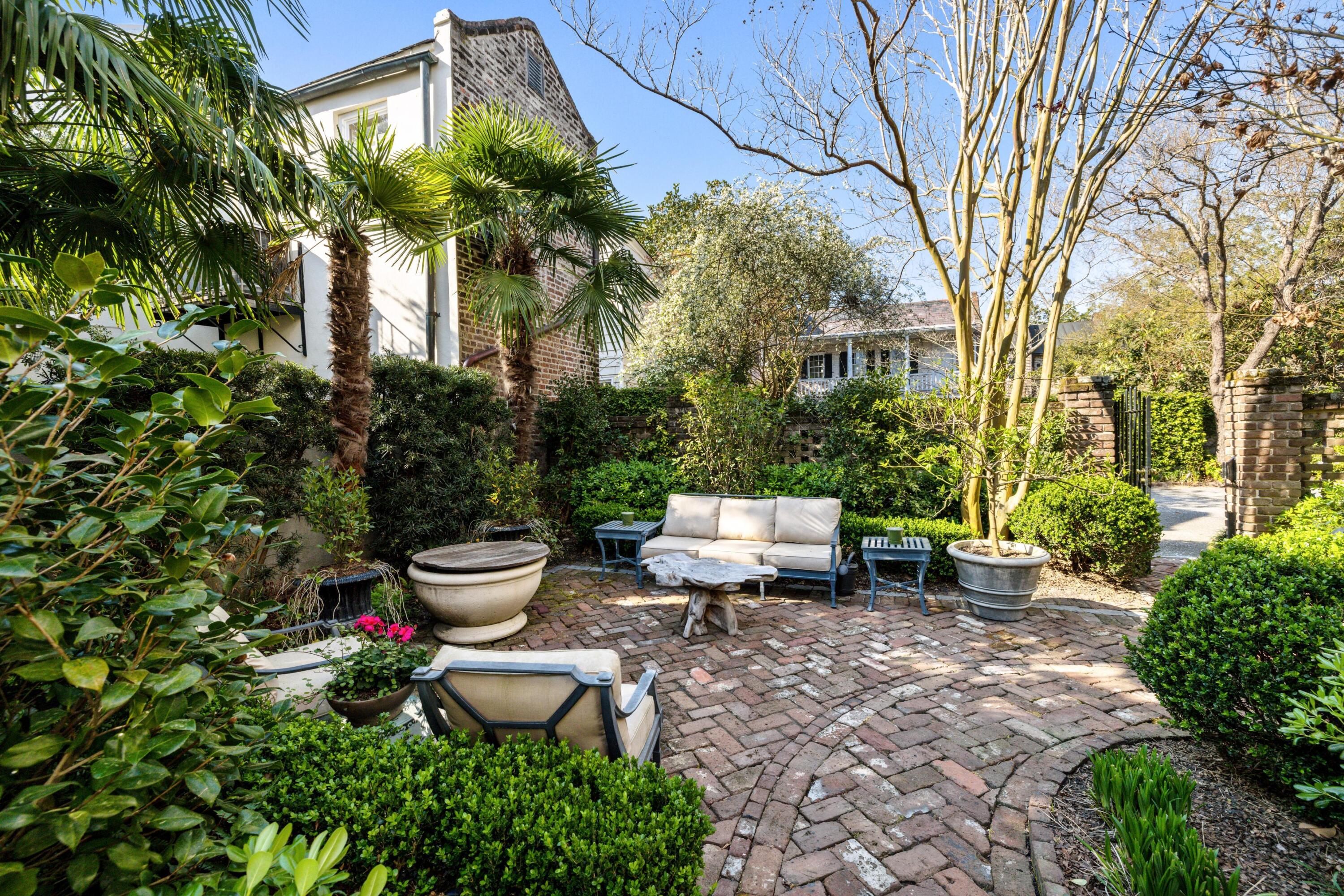92 Tradd Street Charleston, SC 29401 - Photo 41 of 63 Garden Seating