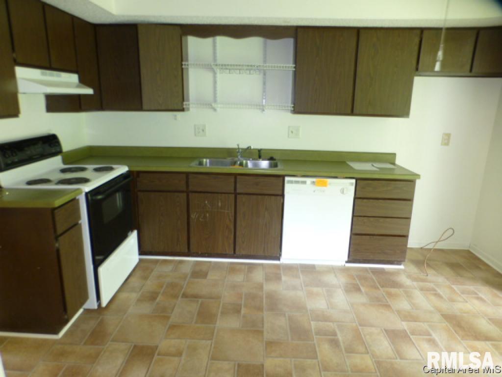 4021 Pickfair Road Springfield, IL 62703 - Photo 6 of 15