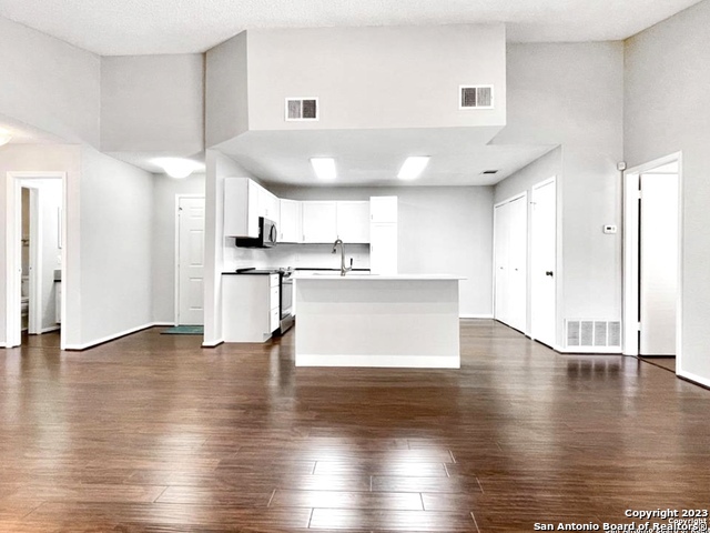 11520 Huebner Road, Unit 108 San Antonio, TX 78230 - Photo 18 of 31