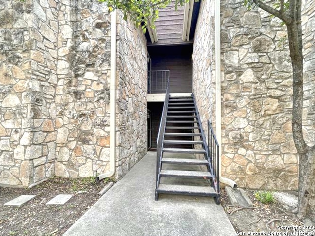 11520 Huebner Road, Unit 108 San Antonio, TX 78230 - Photo 3 of 31