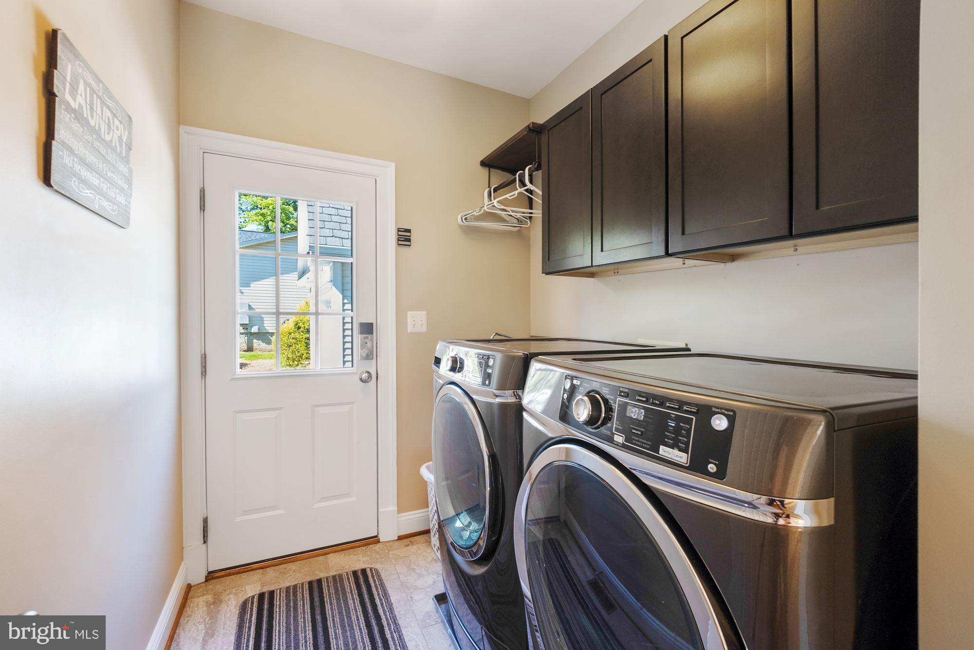 604 Glenmeade Circle Purcellville, VA 20132 - Photo 19 of 54 Laundry room
