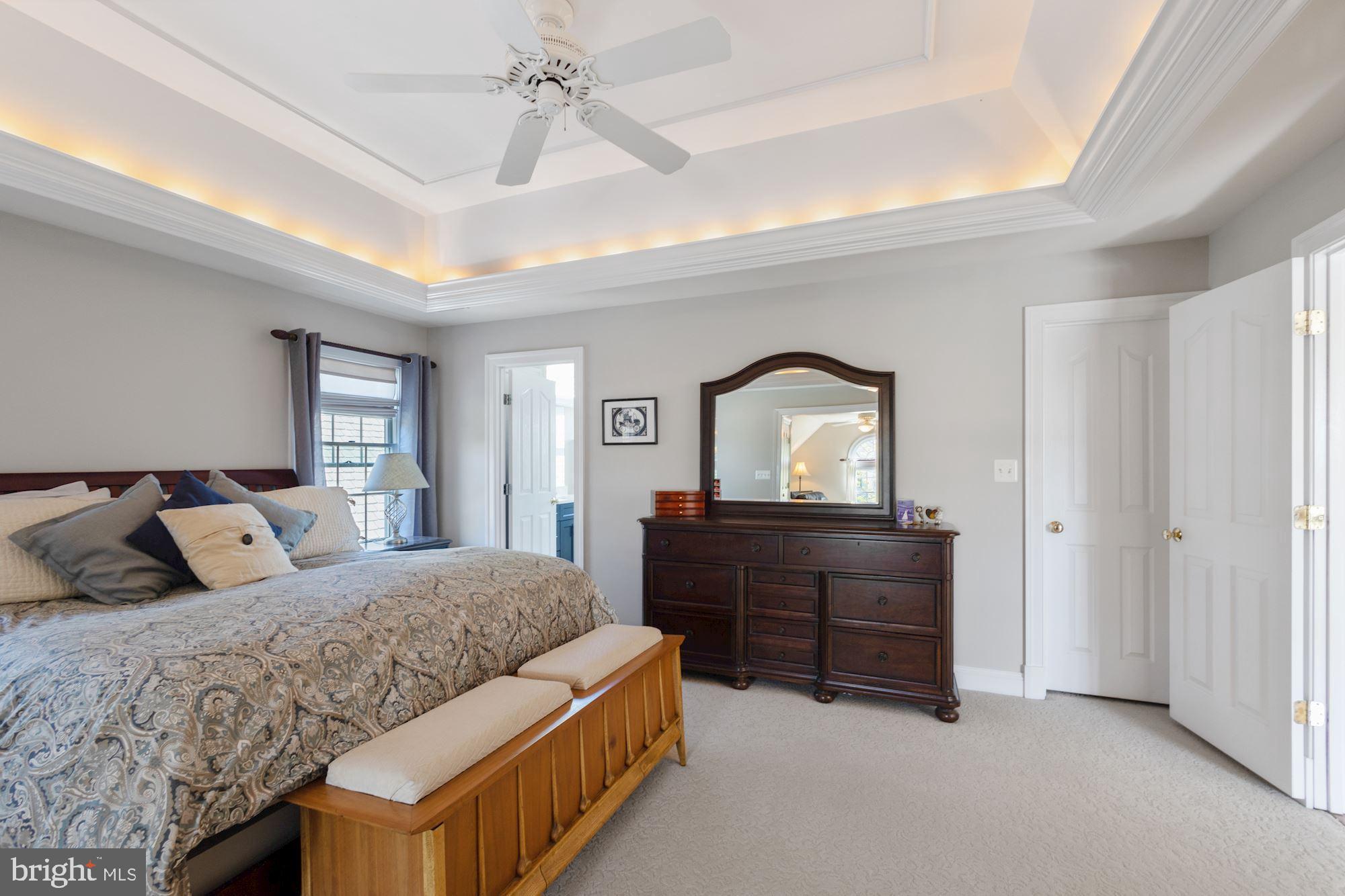 604 Glenmeade Circle Purcellville, VA 20132 - Photo 21 of 54 Primary bedroom suite