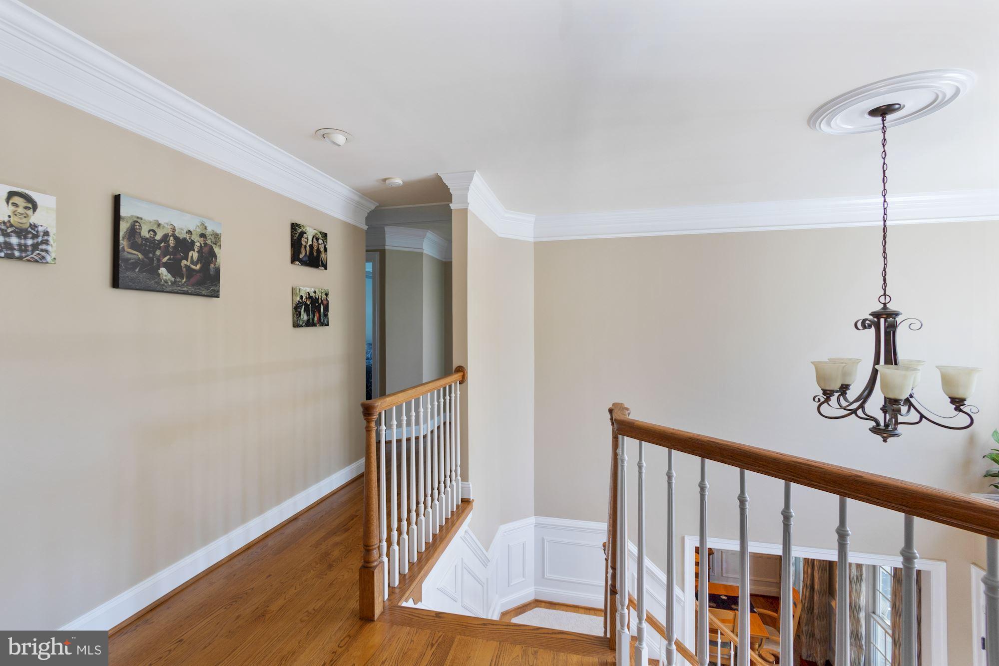 604 Glenmeade Circle Purcellville, VA 20132 - Photo 33 of 54 Harwood floors in upper hall