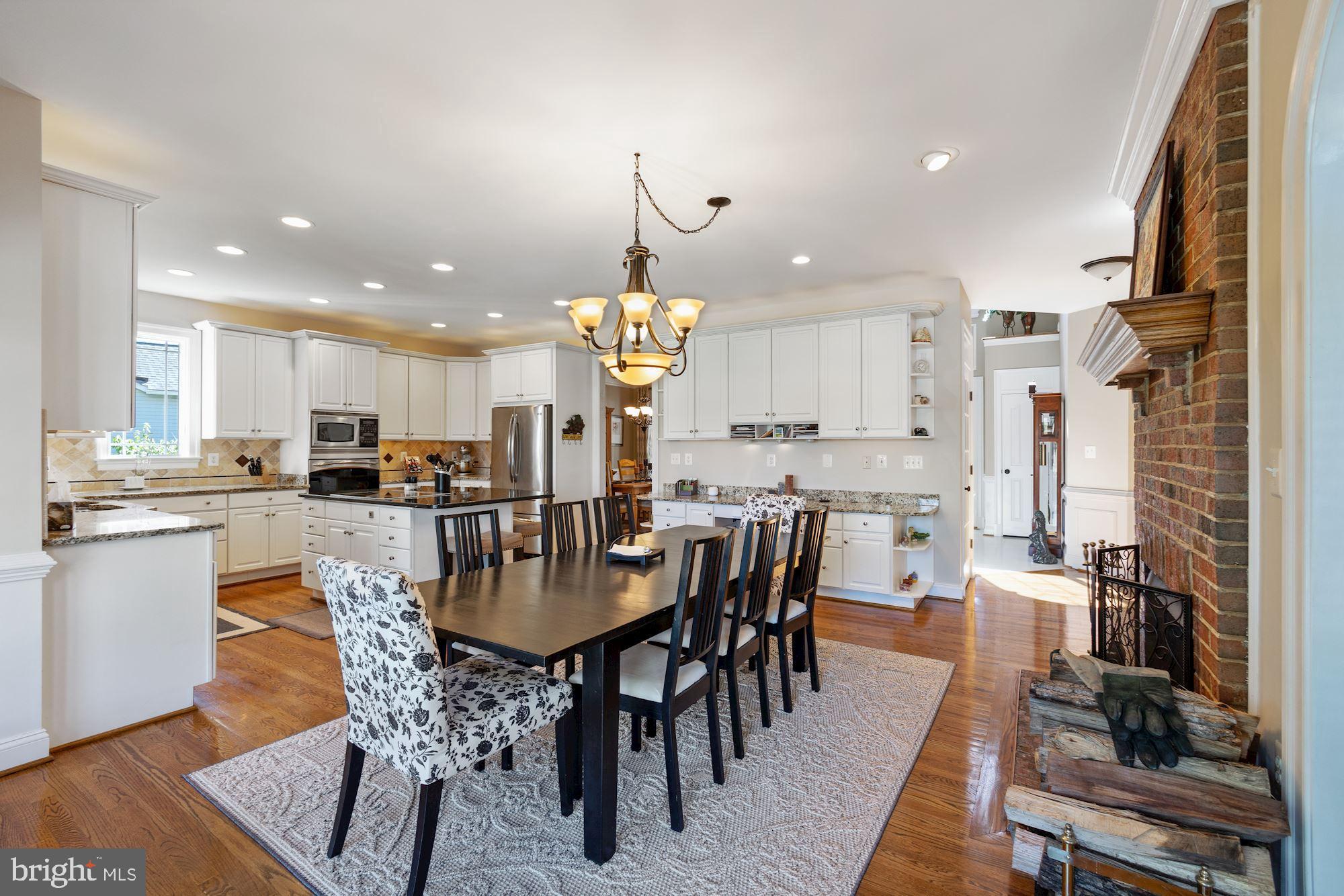 604 Glenmeade Circle Purcellville, VA 20132 - Photo 6 of 54 Bright and spacious kitchen