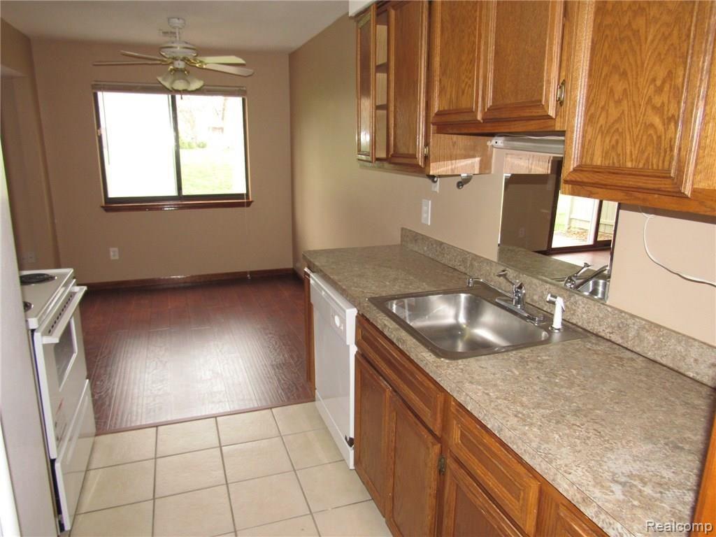 54121 Powderhorn Ridge Utica, MI 48316 - Photo 22 of 29