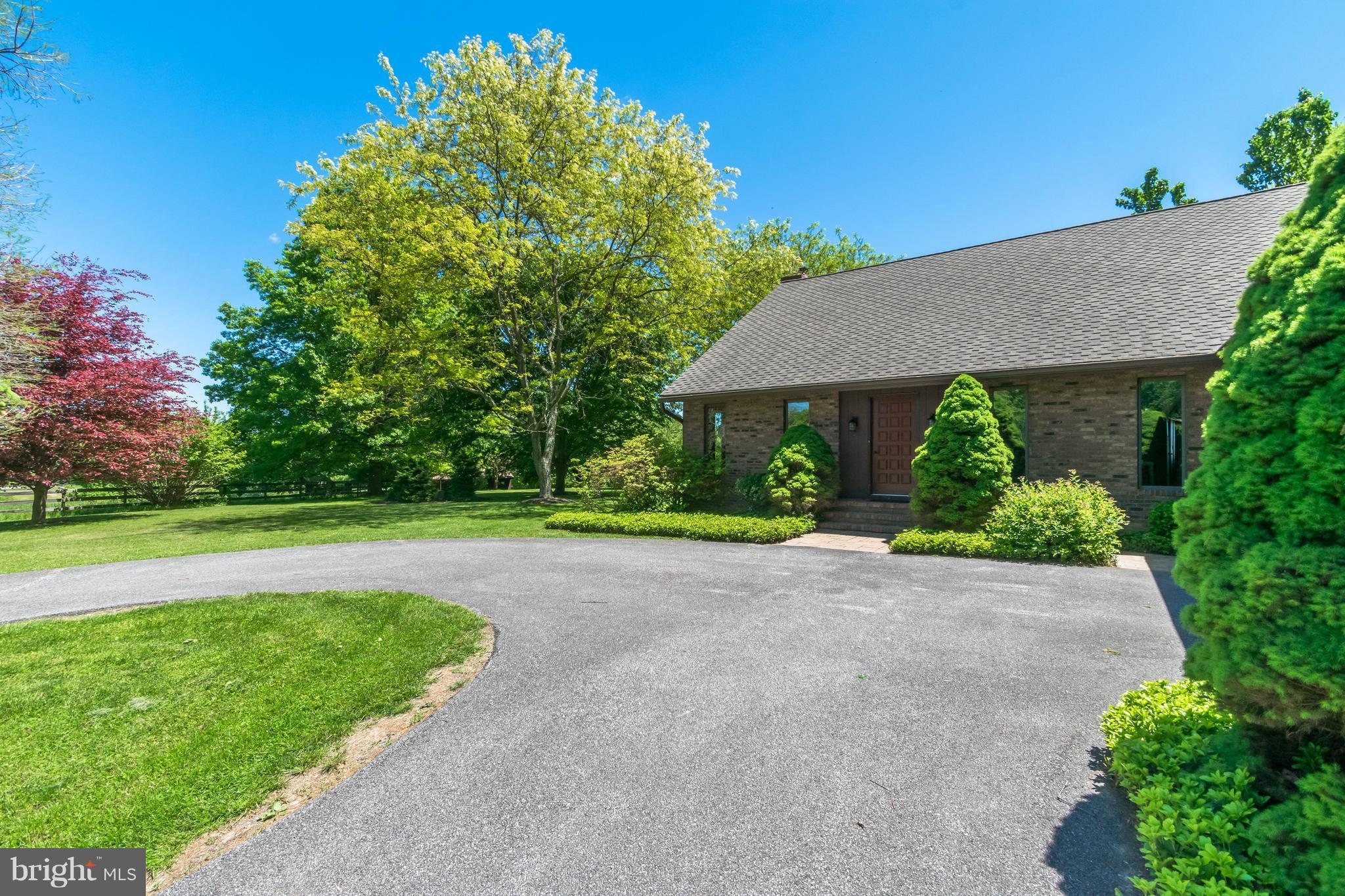16520 York Road Monkton, MD 21111 - Photo 29 of 30 a view of a house with a garden
