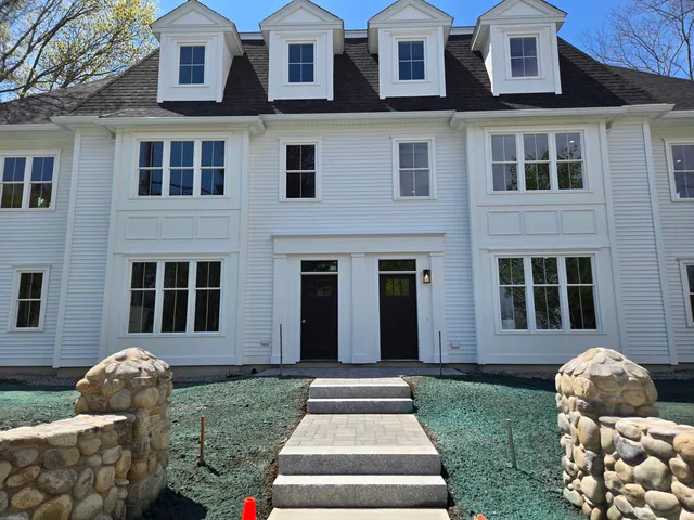 $1,378,000 | 2 Woodbury Avenue, Unit 2, Portsmouth, NH 03801