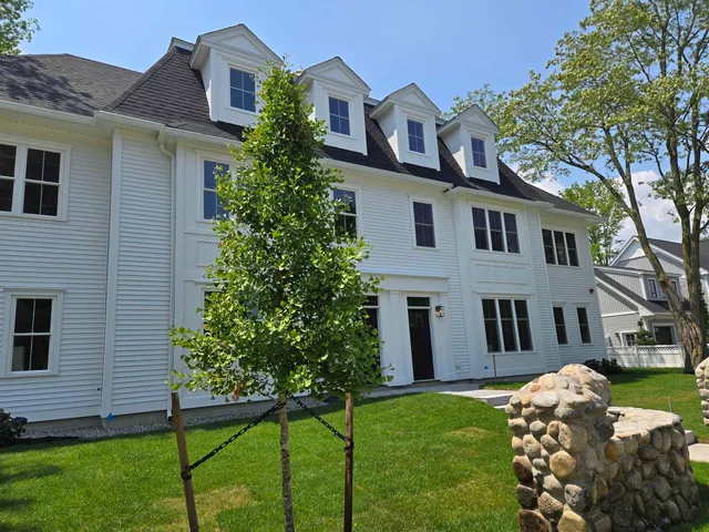 $1,378,000 | 2 Woodbury Avenue, Unit 2, Portsmouth, NH 03801