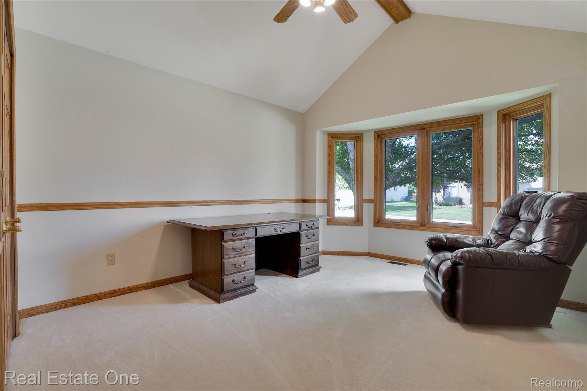 32536 Pine Ridge Drive Warren, MI 48093 - Photo 10 of 29 DSC02341.jpg