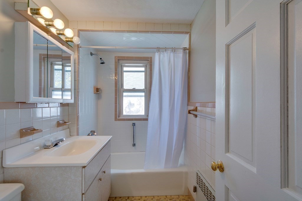 62 Rawson Road, Unit 2 Arlington, MA 02474 - Photo 10 of 24 Gallery Image 10
