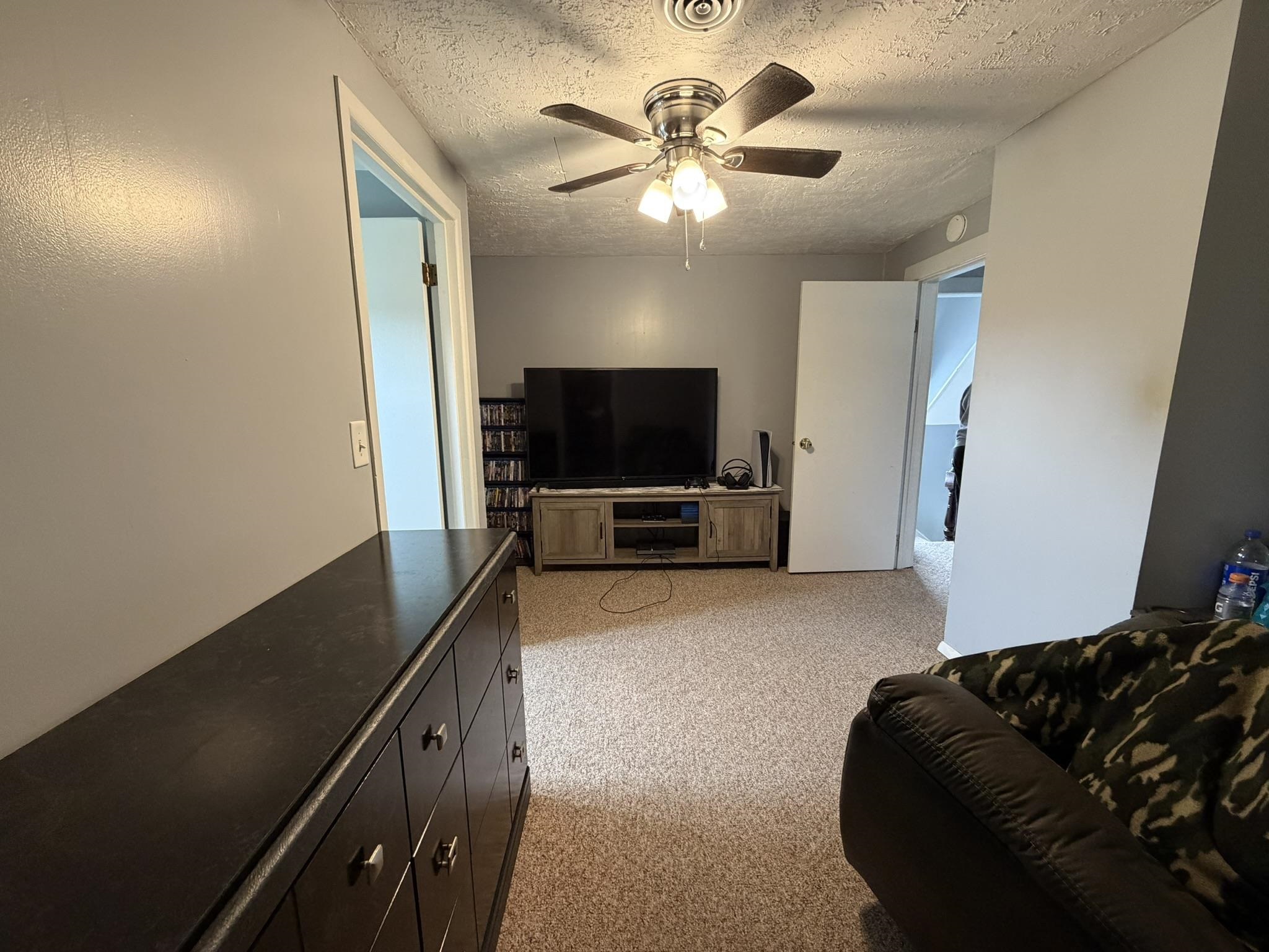 129 West Beloit Street Darien, WI 53114 - Photo 11 of 15