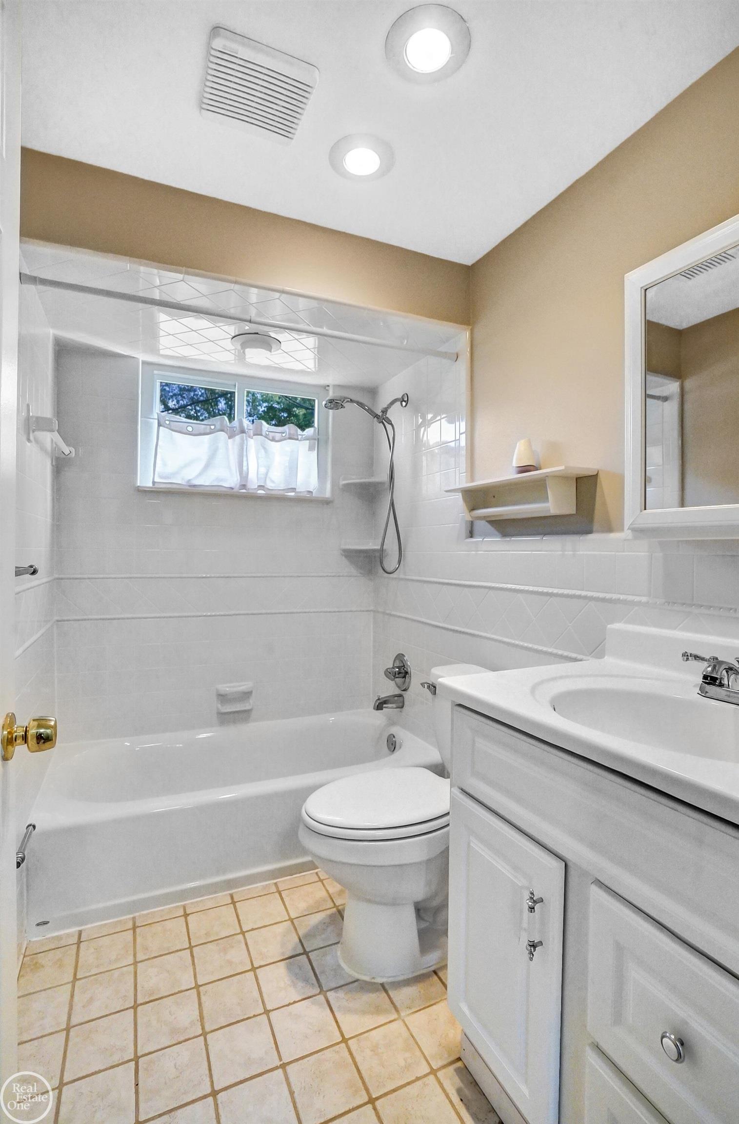 31701 West 13 Mile Road Farmington Hills, MI 48334 - Photo 27 of 29
