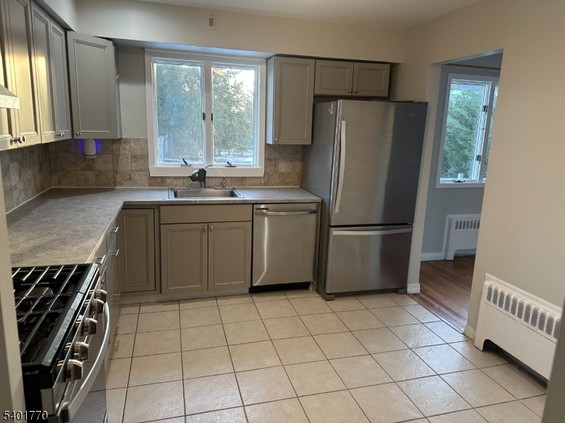 25 Huck Road Bloomfield, NJ 07003 - Photo 5 of 27