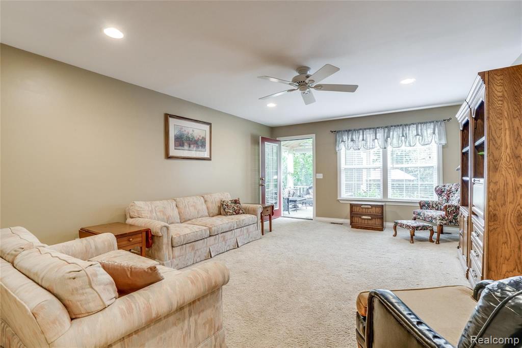 1179 Barneswood Lane Rochester Hills, MI 48306 - Photo 27 of 32