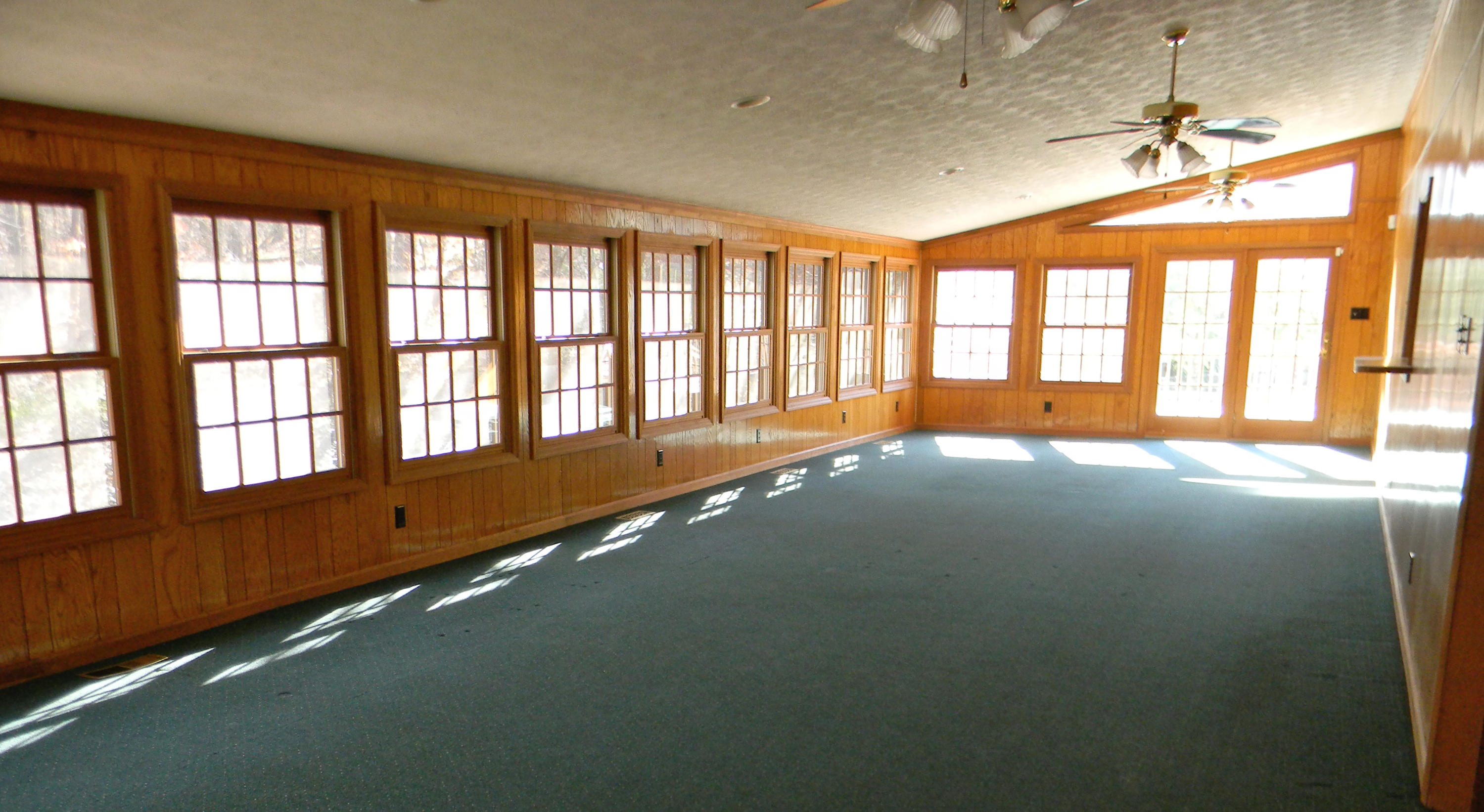 103 Crestview Lane Oak Ridge, TN 37830 - Photo 17 of 39 Sunroom