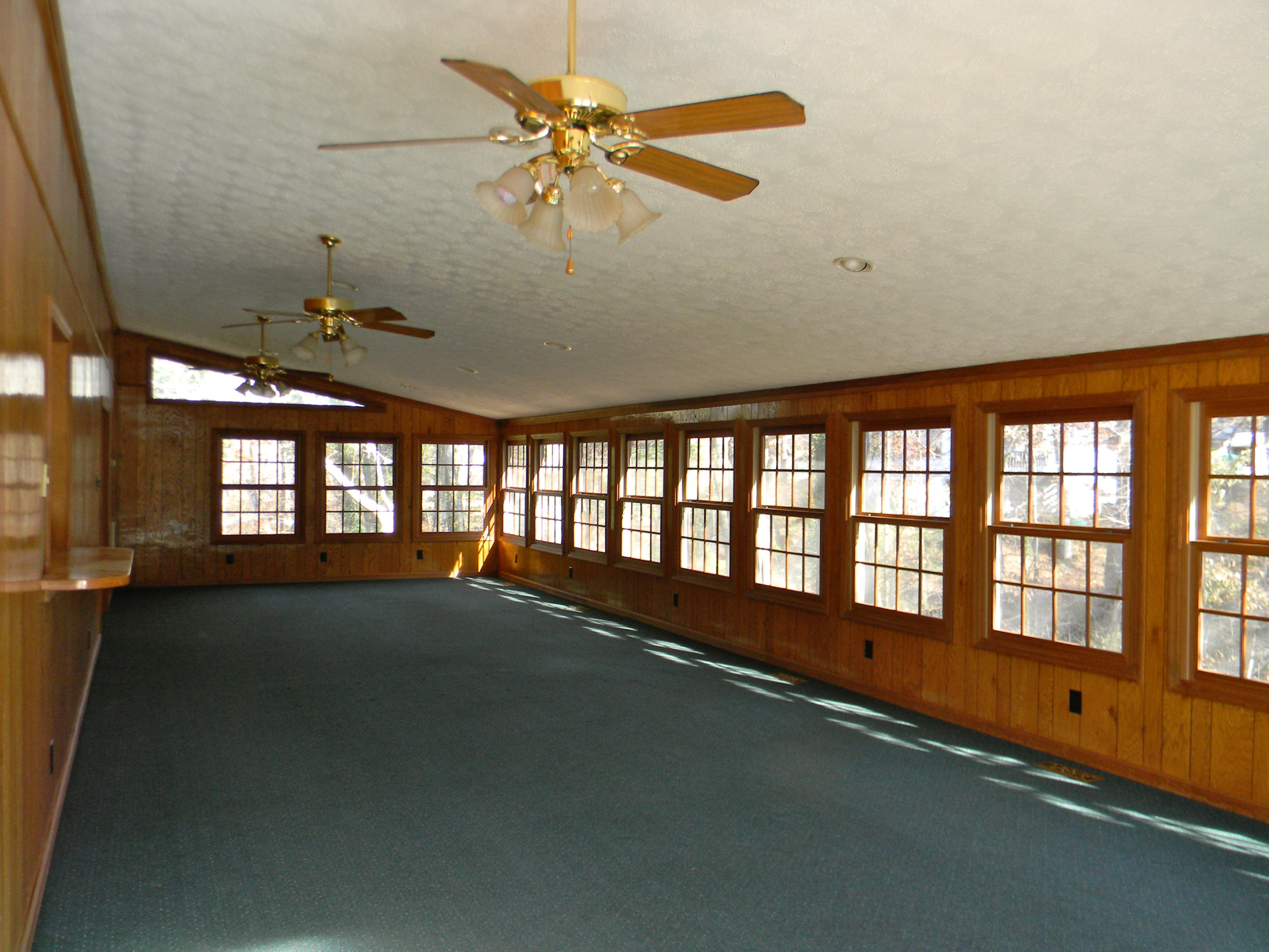 103 Crestview Lane Oak Ridge, TN 37830 - Photo 18 of 39 Sunroom