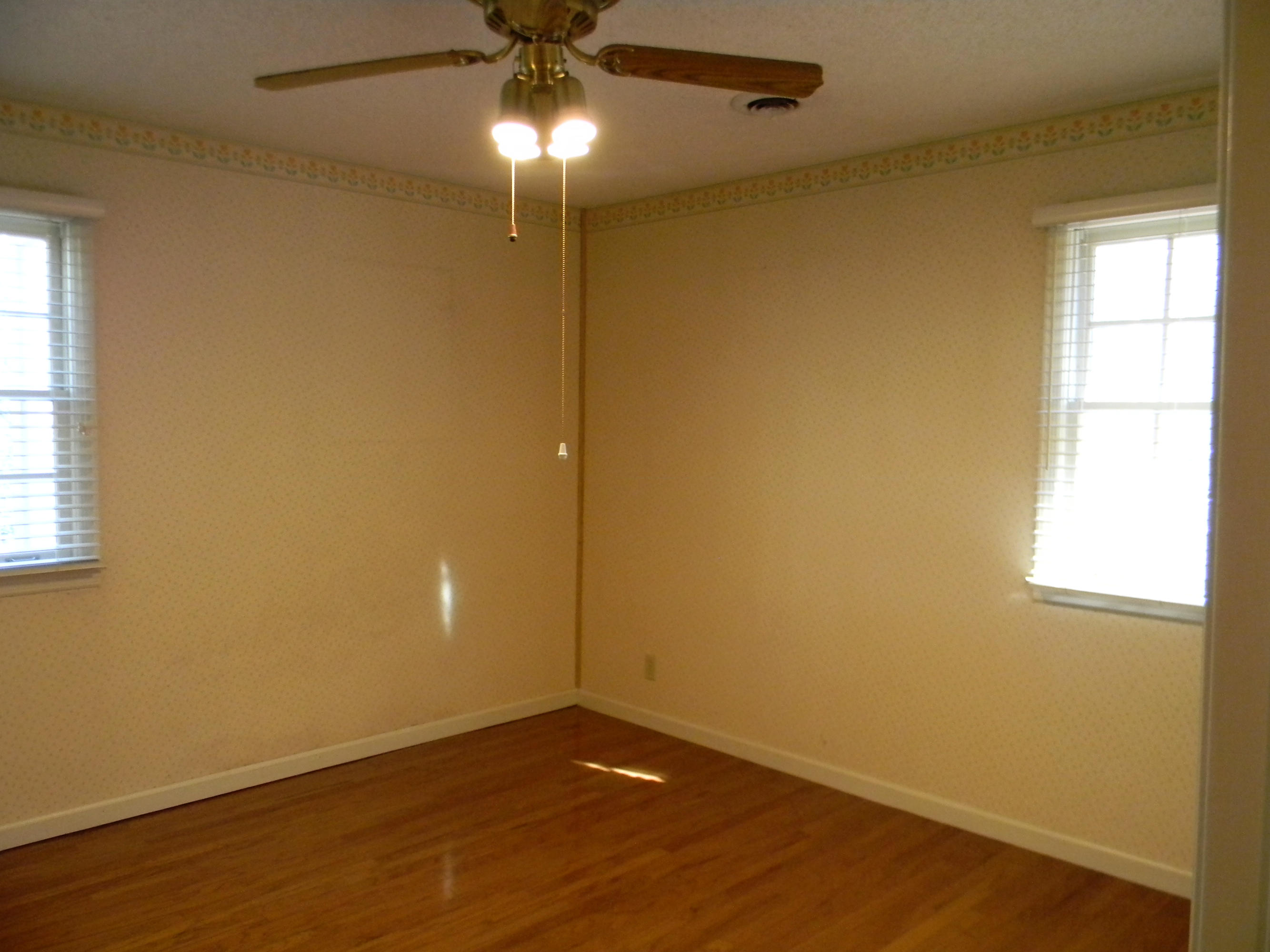 103 Crestview Lane Oak Ridge, TN 37830 - Photo 20 of 39 Bedroom 2
