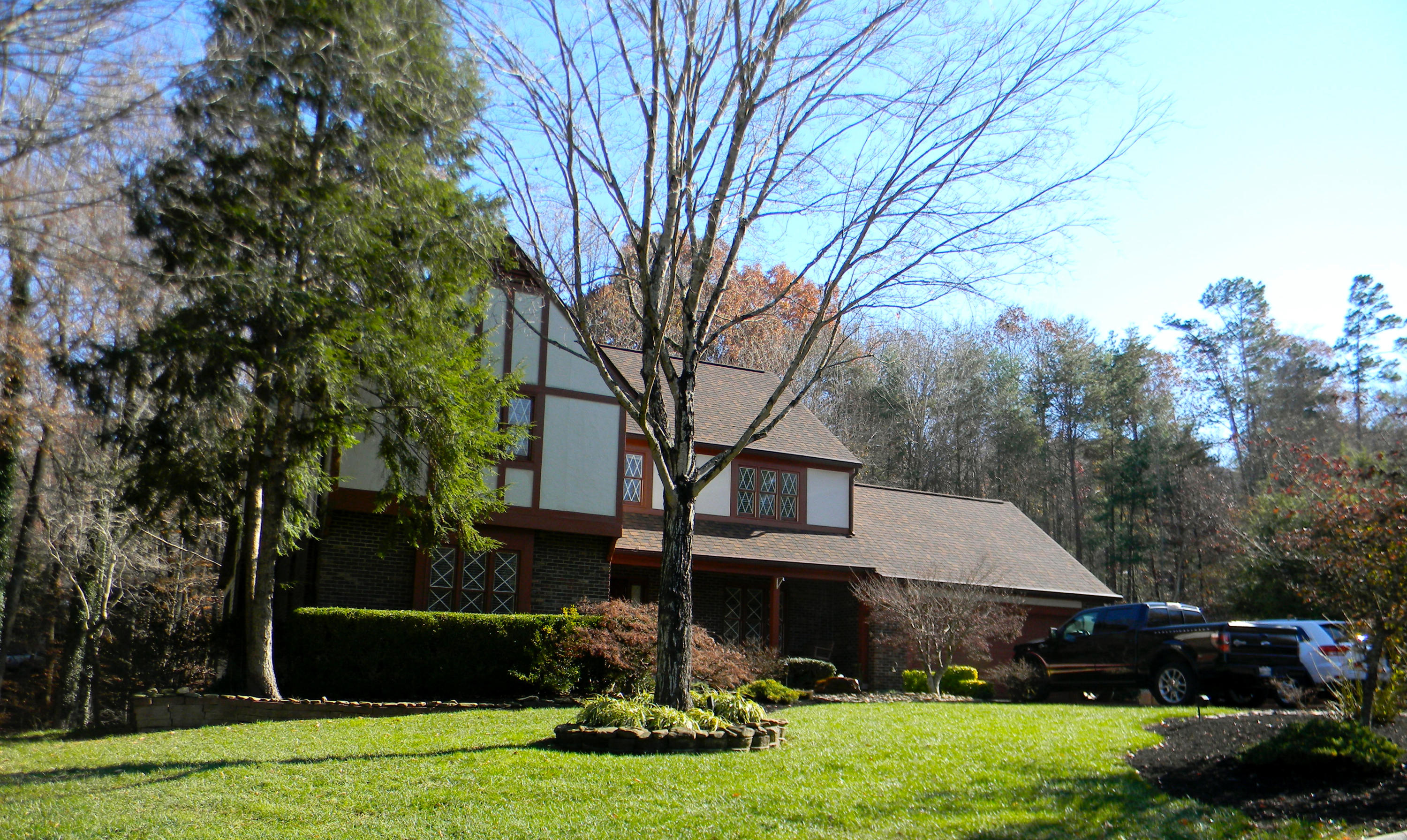 103 Crestview Lane Oak Ridge, TN 37830 - Photo 3 of 39 Mature Trees