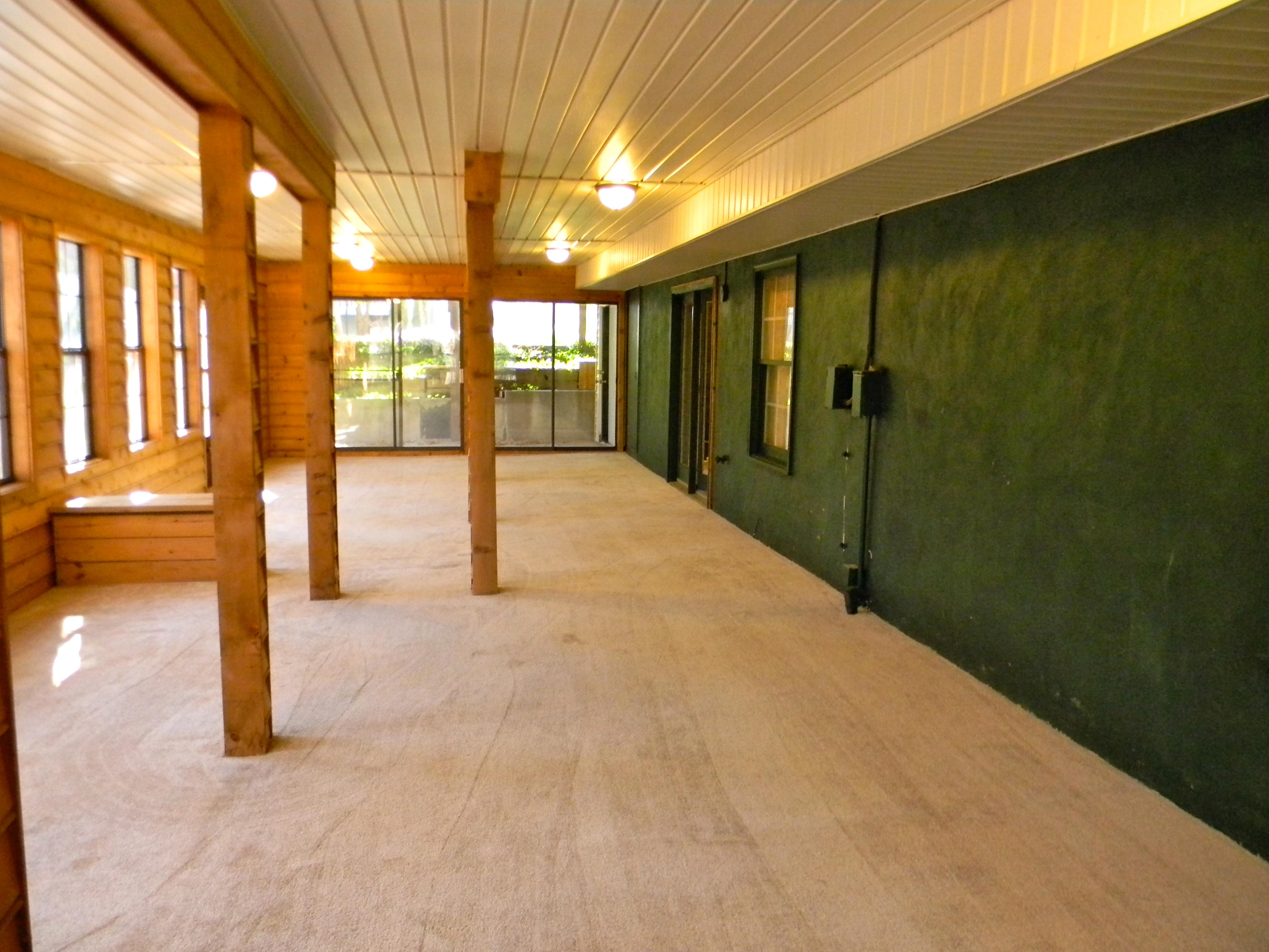 103 Crestview Lane Oak Ridge, TN 37830 - Photo 29 of 39 Sunroom Downstairs