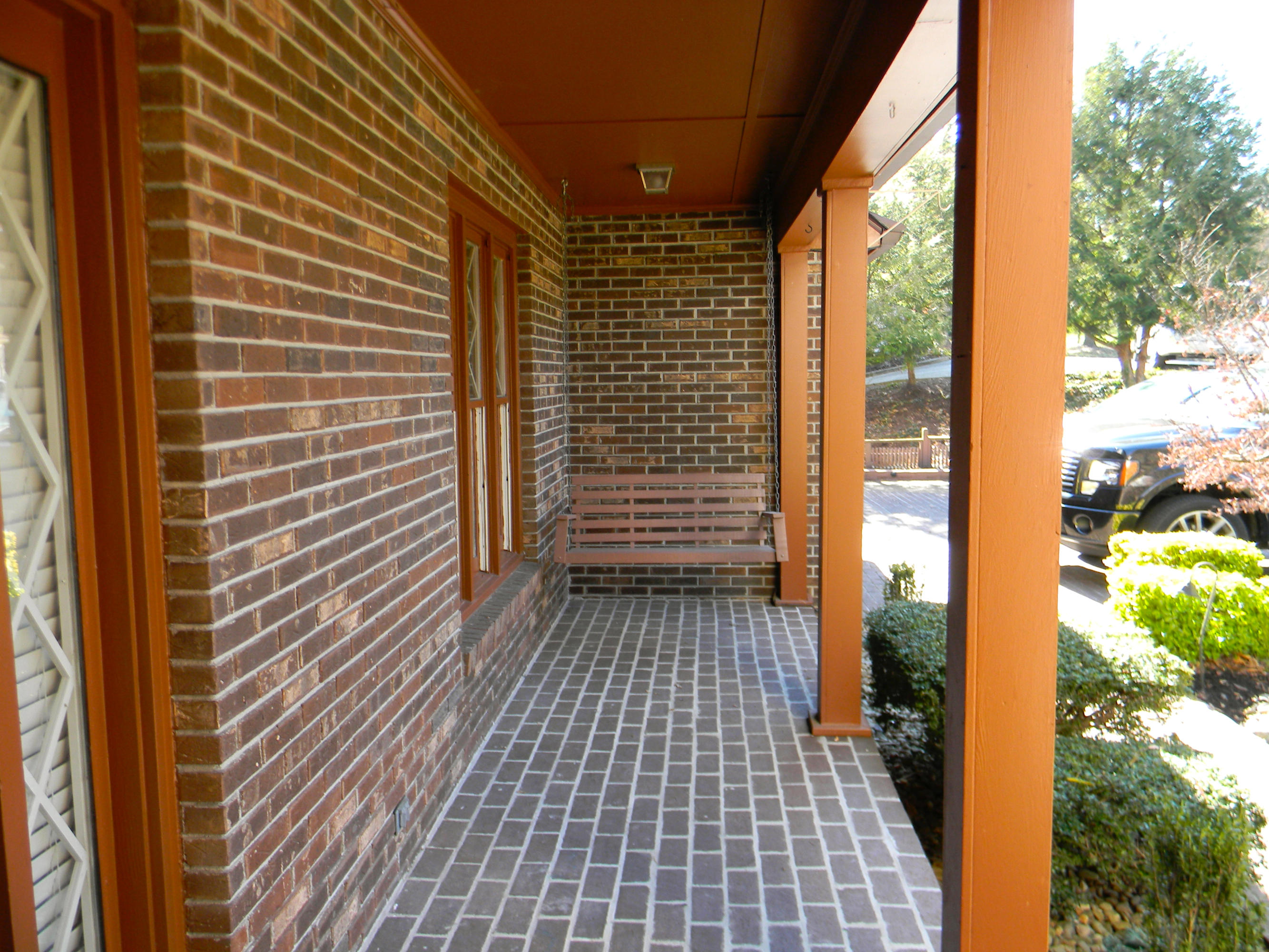 103 Crestview Lane Oak Ridge, TN 37830 - Photo 8 of 39 Front Porch Swing