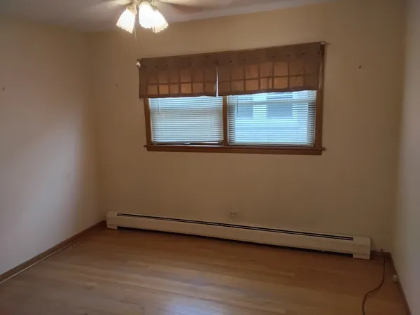 $1,950 | 2520 North Neva Avenue, Unit 2, Chicago, IL 60707