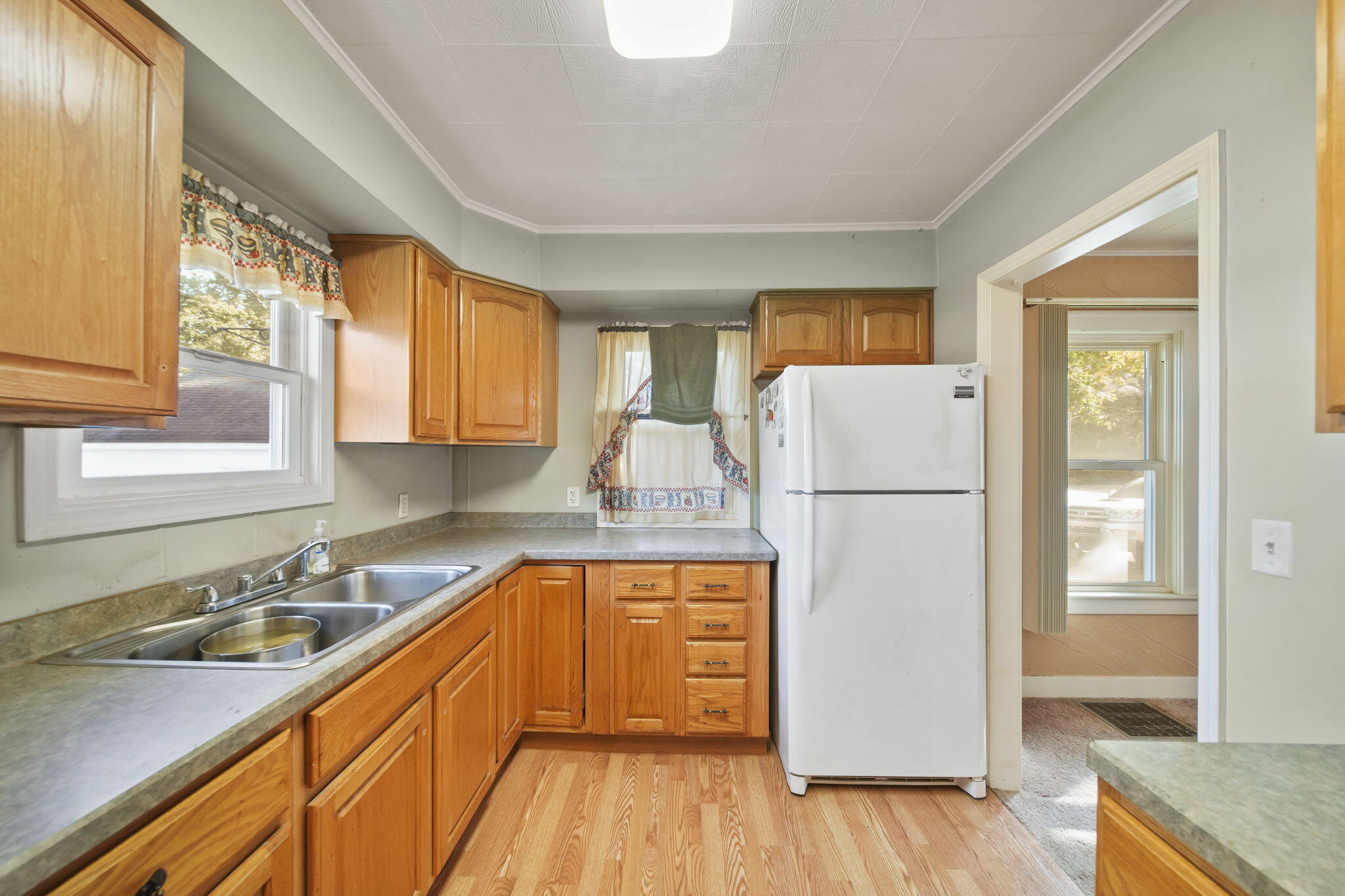 306 East Main Street Spring Arbor, MI 49283 - Photo 7 of 17 7