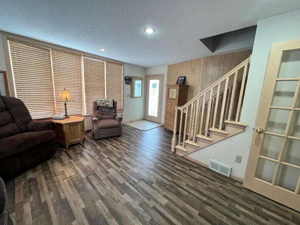 $260,000 | 621 7th Avenue, Madison, MN 56256