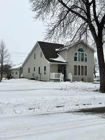 $260,000 | 621 7th Avenue, Madison, MN 56256