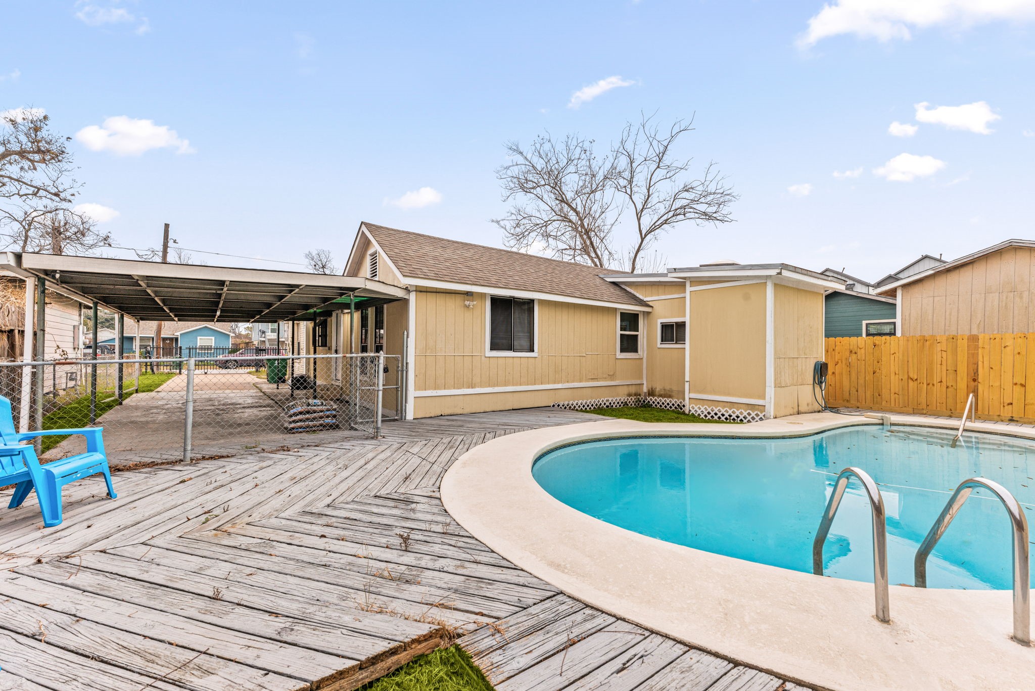 5311 Gano Street Houston, TX 77009 - Photo 30 of 35 a view of a house with swimming pool and sitting area