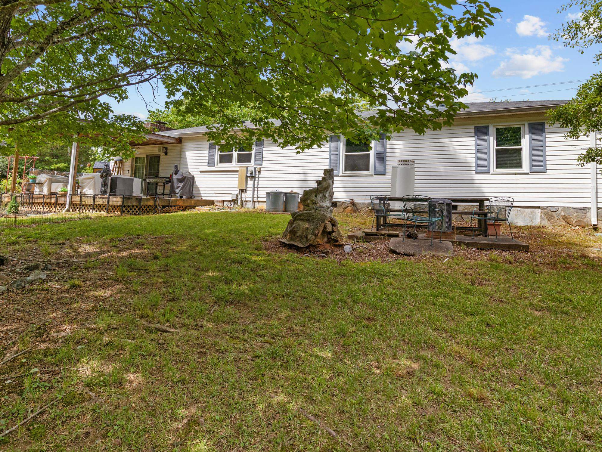 2728 Compton Bridge Road Campobello, SC 29322 - Photo 25 of 35