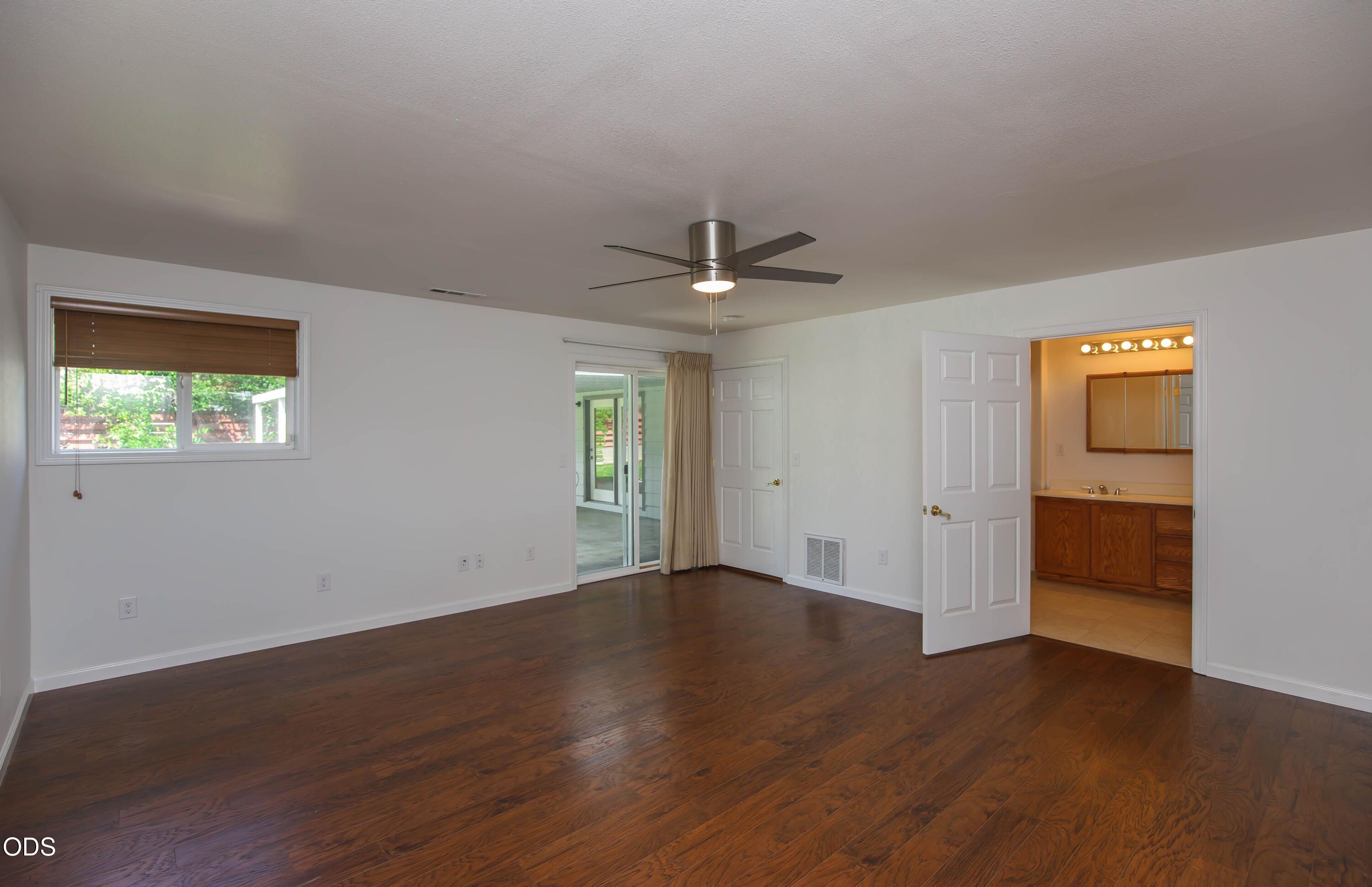 110 Windsor Way Central Point, OR 97502 - Photo 15 of 33 Gallery Image 15