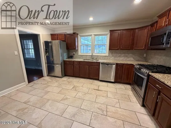 $2,200 | 1711 Meadowbrook Lane West, Wilson, NC 27893