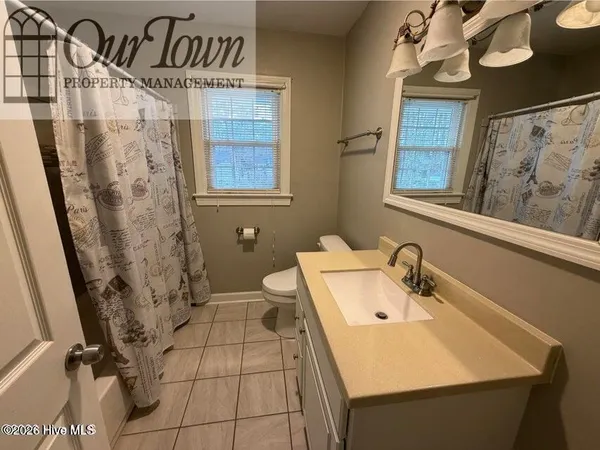 $2,200 | 1711 Meadowbrook Lane West, Wilson, NC 27893