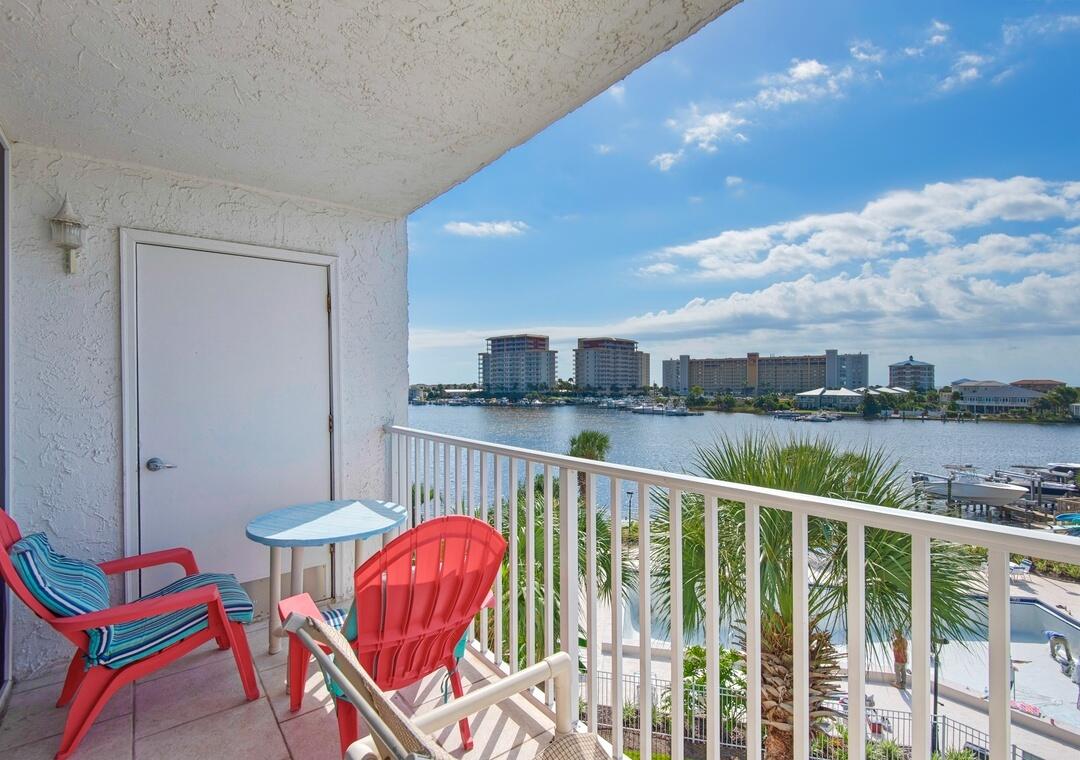 30 Moreno Point Road, Unit 406C Destin, FL 32541 - Photo 21 of 52 b2a9c76f-1967-4e54-a58c-e1aff0605b7c