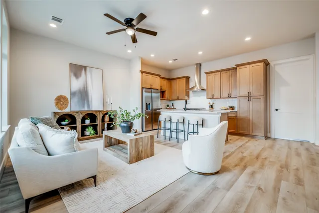 $299,990 | 6514 Old Olive Tree Drive, Houston, TX 77091