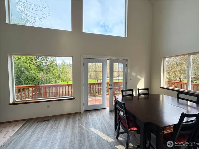 $1,350,000 | 20925 260th Avenue Southeast, Maple Valley, WA 98038