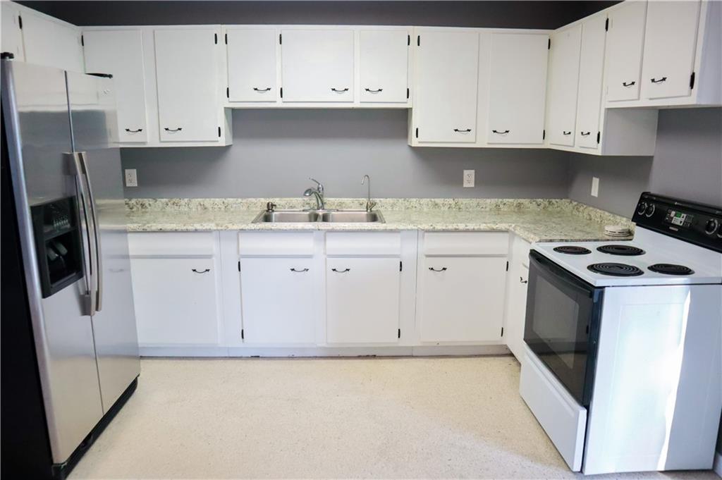 7701 James Road Fort Pierce, FL 34951 - Photo 4 of 23 Gallery Image 4
