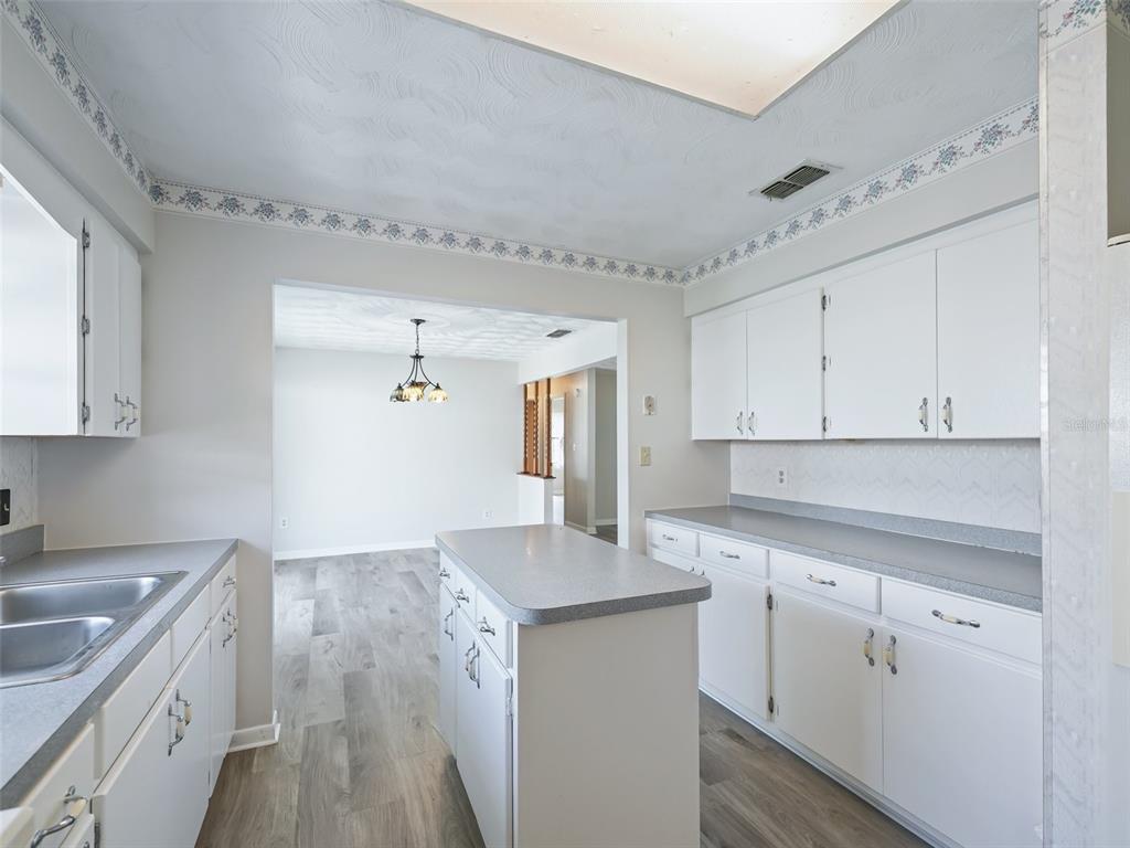 11495 Southeast 121st Lane Road Belleview, FL 34420 - Photo 13 of 33