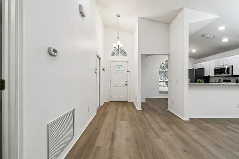 $299,900 | 7608 Hampshire Garden Place, Apollo Beach, FL 33572