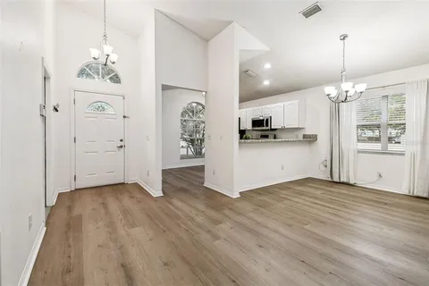 $299,900 | 7608 Hampshire Garden Place, Apollo Beach, FL 33572