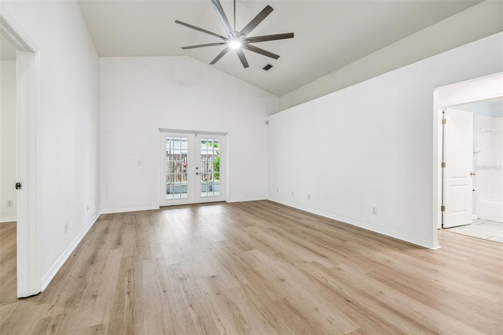 7608 Hampshire Garden Place Apollo Beach, FL 33572 - Photo 17 of 54