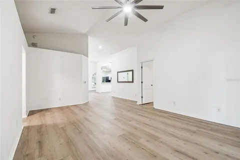 $299,900 | 7608 Hampshire Garden Place, Apollo Beach, FL 33572