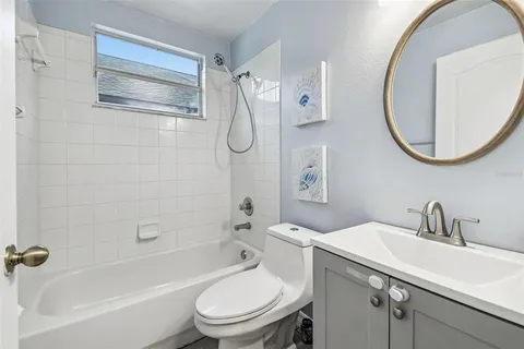 $299,900 | 7608 Hampshire Garden Place, Apollo Beach, FL 33572