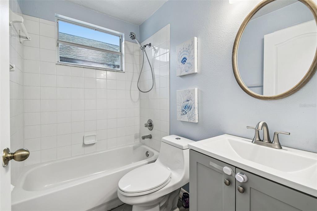 7608 Hampshire Garden Place Apollo Beach, FL 33572 - Photo 33 of 54