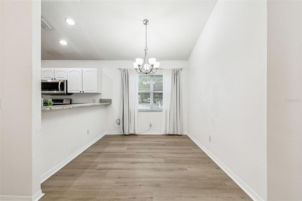 7608 Hampshire Garden Place Apollo Beach, FL 33572 - Photo 5 of 54