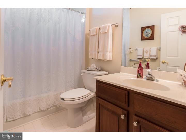 15 Mayfair Road Southampton, NJ 08088 - Photo 17 of 25 Bathroom